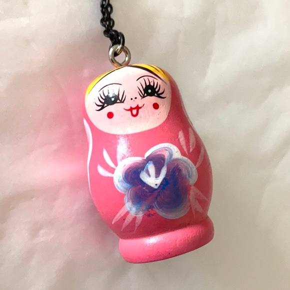 VINTAGE Babushka doll wooden pendant necklace (Y2k Deadstock ) - Picture 8 of 8